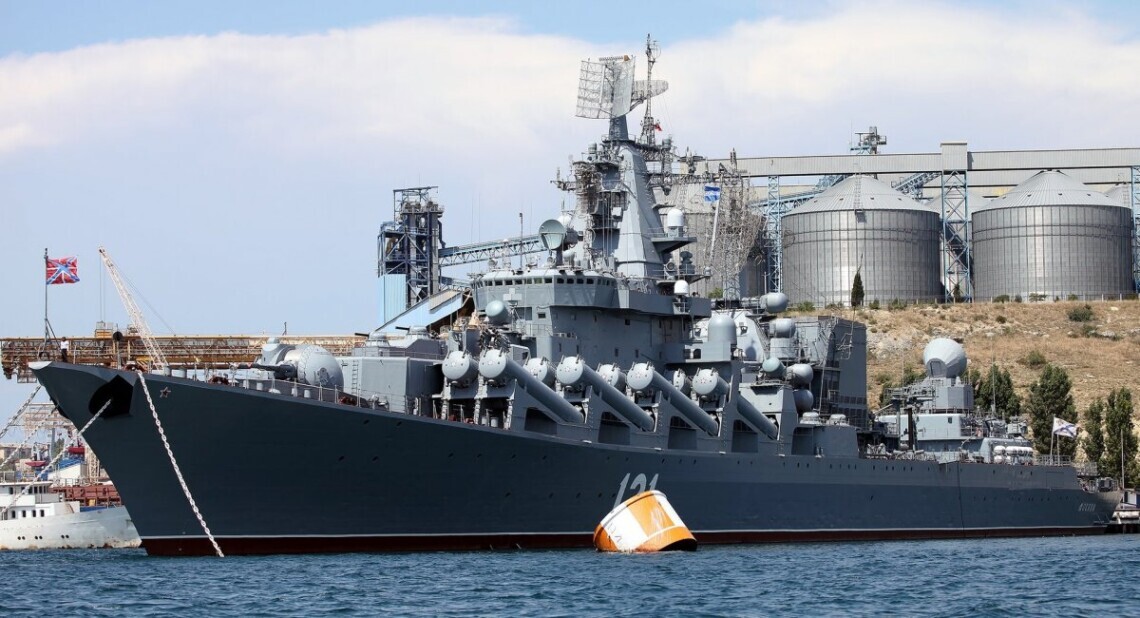 Командир ракетного крейсера «Москва», капітан 1 рангу Купрін відправився услід за флагманом Чорноморського флоту рф. Більшість екіпажу загинула.