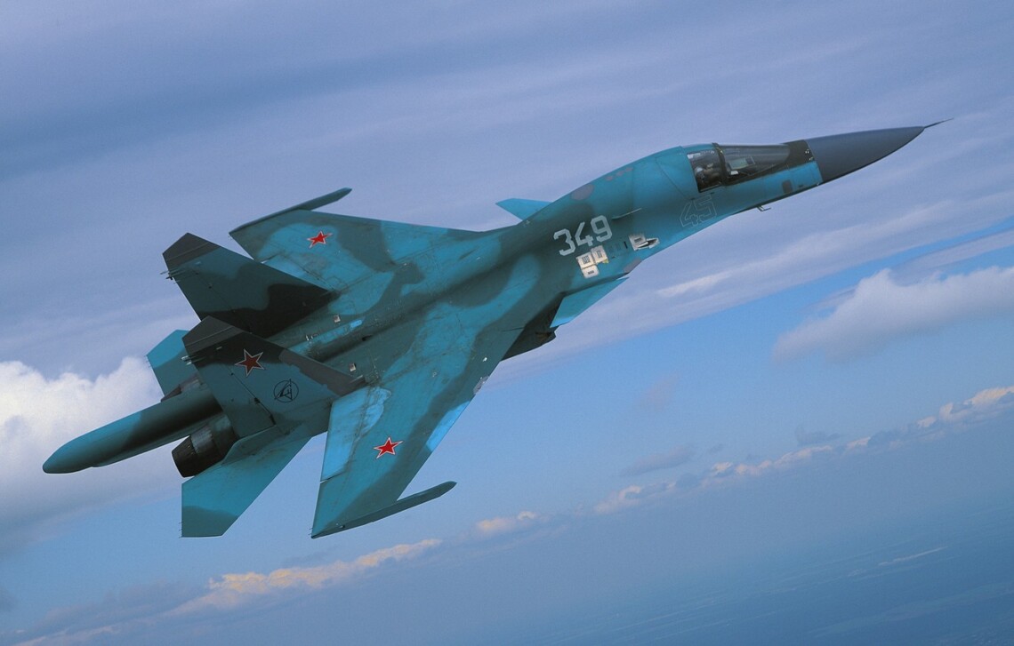 У Харківській області біля Ізюму, де точаться бої, українські військові збили літак армії рф Су-34.
