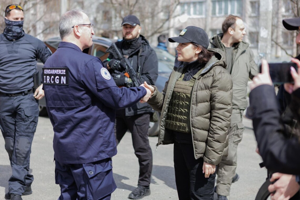 Украинские прокуроры продолжают фиксировать военные преступления российских оккупационных войск, из-за которых погибли гражданские.