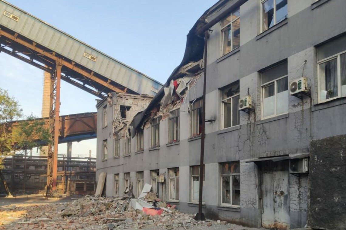 Російські військові вранці в середу, 4 травня, обстріляли Авдіївський коксохімічний завод із мінометів.