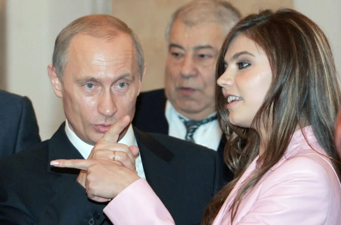 Аліна Кабаєва, яку називають коханкою путіна та яка володіє National Media Group, може потрапити під санкції ЄС.