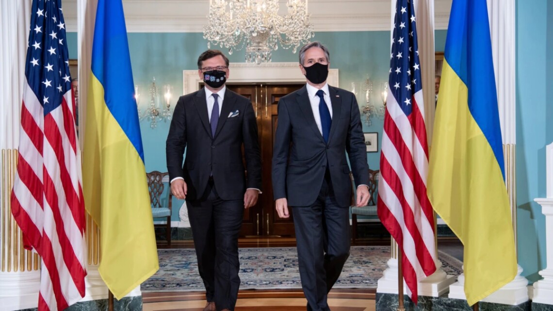 Глава МИД Дмитрий Кулеба пообщался с госсекретарем США Блинкеном - чиновники обсудили новые жесткие санкции против россии.