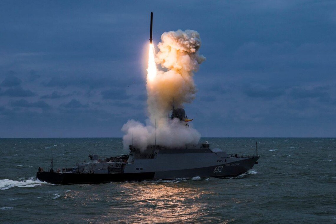 Росія сьогодні зосередила в Чорному морі до 50 крилатих ракет типу Калібр на семи кораблях.