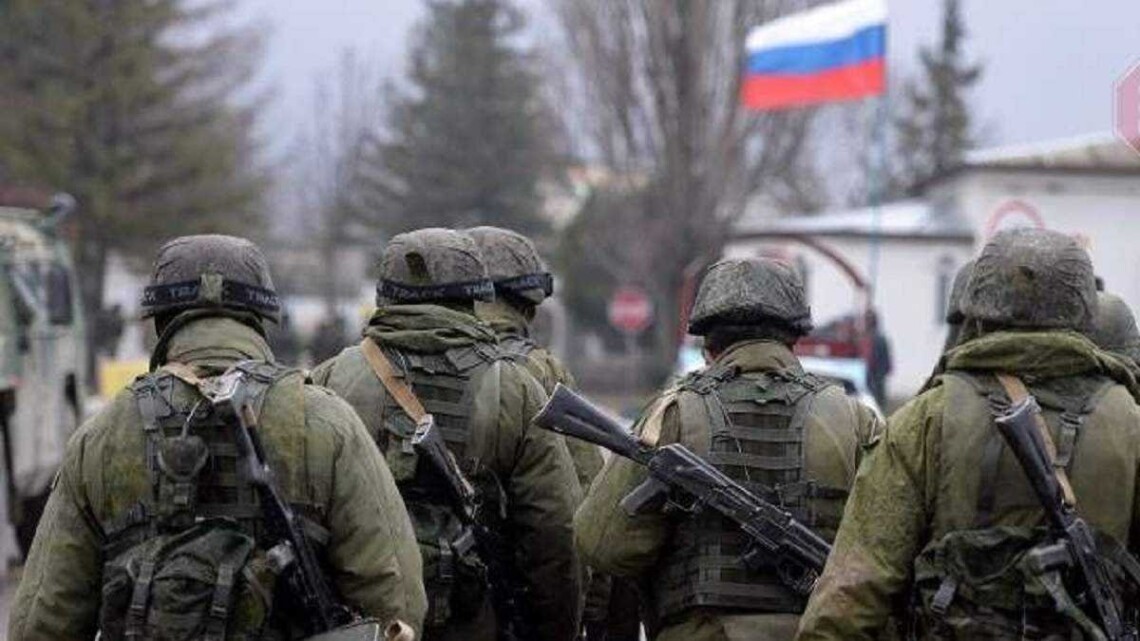 Російські окупанти, які воюють в Україні, продовжують відчувати проблеми з низьким моральним духом.