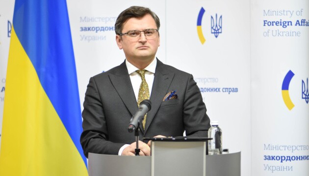 Дмитрий Кулеба отметил положительную реакцию стран G7 на идею передавать арестованные российские активы Украине на восстановление государства.