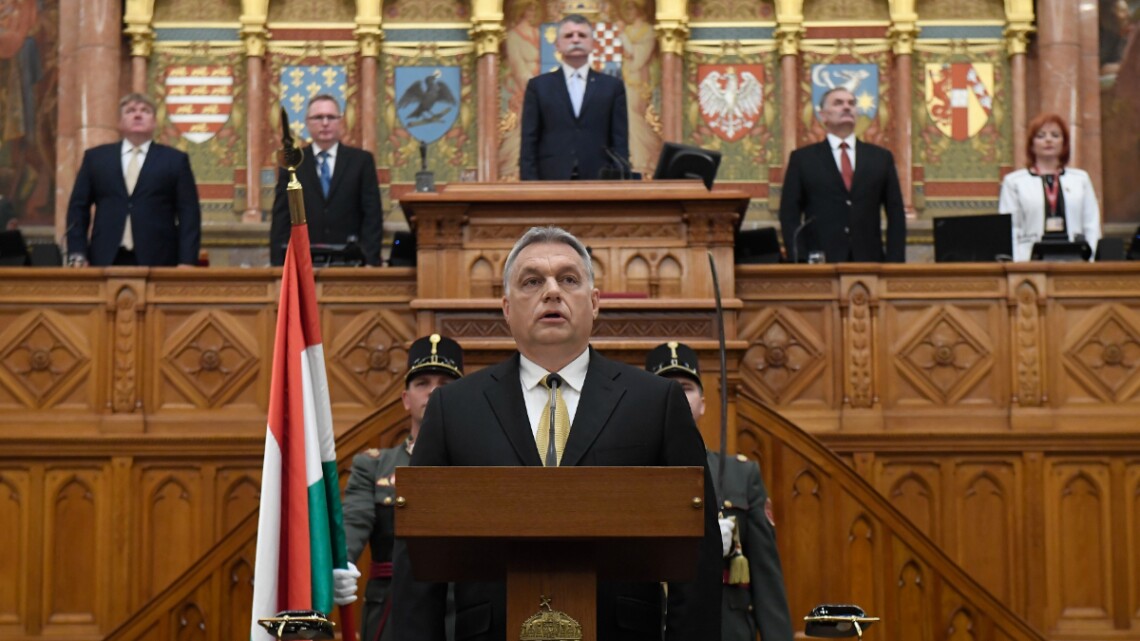Парламент Венгрии 133 голосами против 27 снова назначил Виктора Орбана премьер-министром страны.