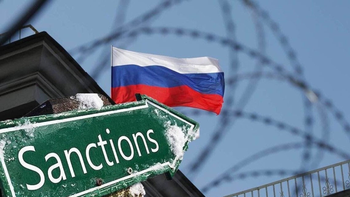 Правительство решило ввести замораживание активов попавших под санкции россиян, запрет на их поездки и перемещение их активов за пределы страны.