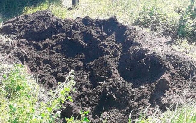 В Золочевском районе Харьковской области нашли несколько захоронений оккупантов, среди тел также обнаружили и тело подполковника.