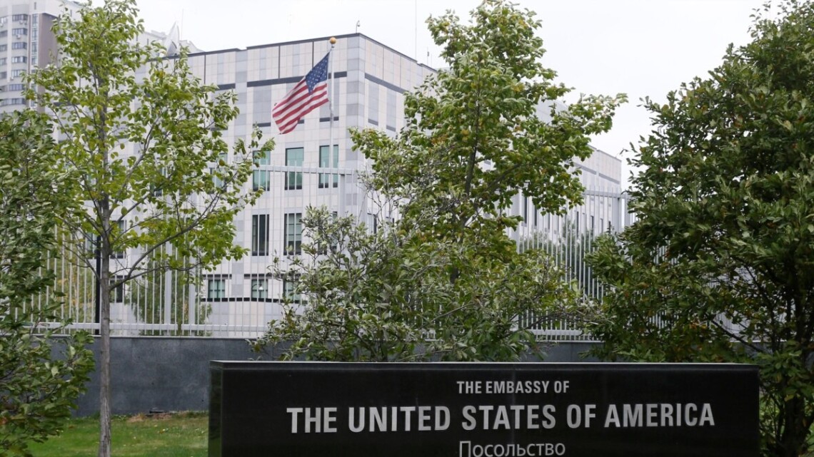 Охранять посольство в Украине могут направить американский спецназ, или же военных из состава Корпуса Морской пехоты (КМП) США