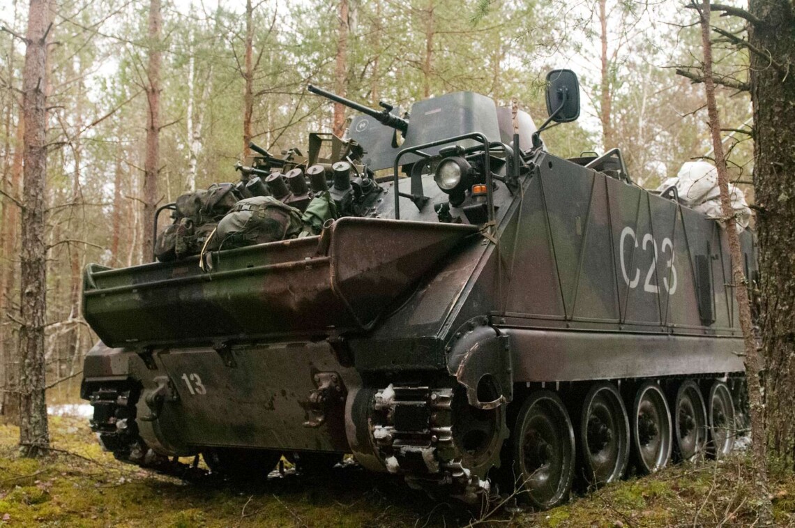 Литовское правительство готовит новую партию военной помощи украинской армии. В нем, в частности, будут американские бронетранспортеры.