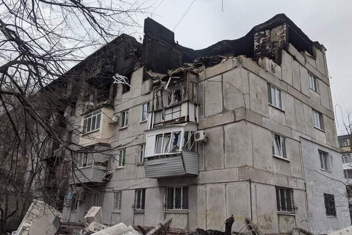 По состоянию на 27 мая в Северодонецке в Луганской области российские захватчики повредили 90 процентов жилого фонда.