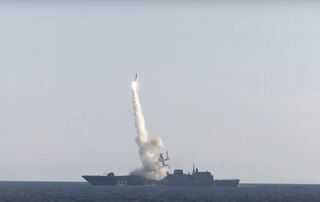 Испытательный пуск ракеты был произведен с корабля в Баренцевом море по морской мишени в Белом море.