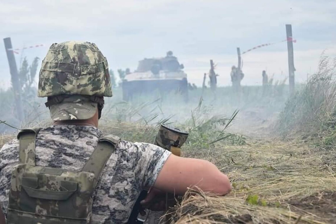 Все иностранцы, воюющие за Украину против российской агрессии, приняты в добровольном порядке на военную службу по контракту.