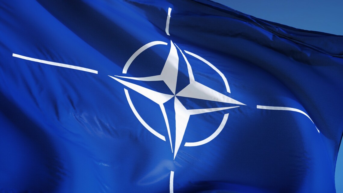 На саммите НАТО страны-члены планируют договориться о значительном усилении своей обороны. Россию могут признать наиболее существенной и прямой угрозой безопасности.