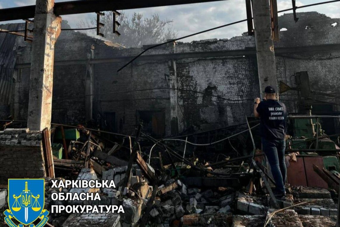 Россияне  снова обстреляли Слободской район Харькова. Ночью оккупанты нанесли ракетный удар со стороны белгорода по Индустриальному району.