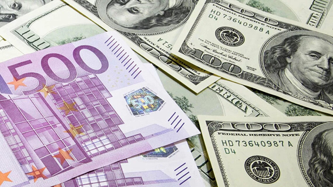 Євро та долар зрівнялися - що це означає для України » Слово і Діло