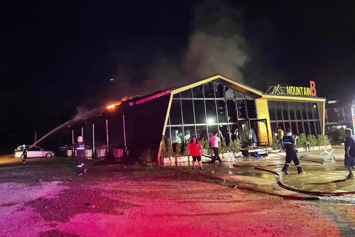 У нічному клубі в Таїланді сталася пожежа, внаслідок якої загинуло 13 людей, понад 40 постраждали. Причина пожежі невідома.
