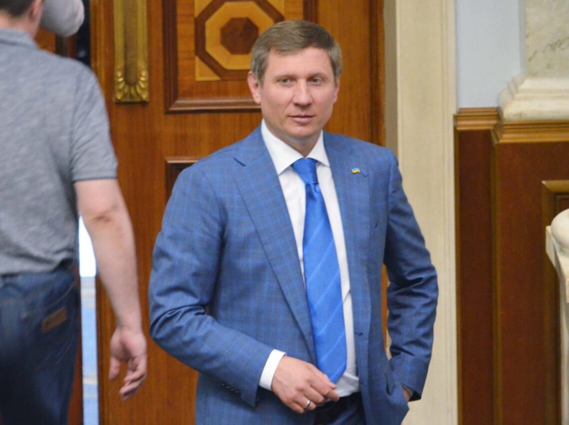Антикорупційний суд визначив колегію суддів для розгляду справи члена українського парламенту. Судді вже призначили підготовче засідання.