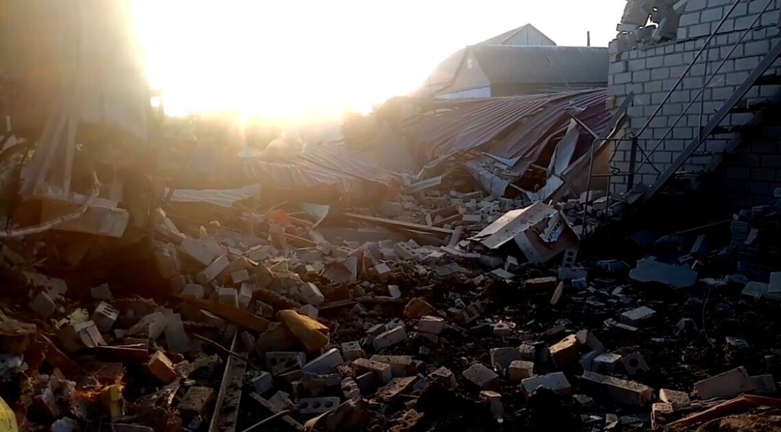 Россияне обстреляли жилые кварталы Корабельного района Николаева. Есть значительные разрушения, погибшие и раненые.