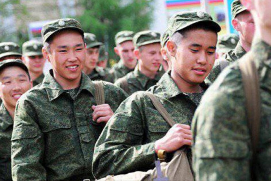 В россии острая нехватка желающих воевать, командиры набирают иностранцев из Центральной Азии.