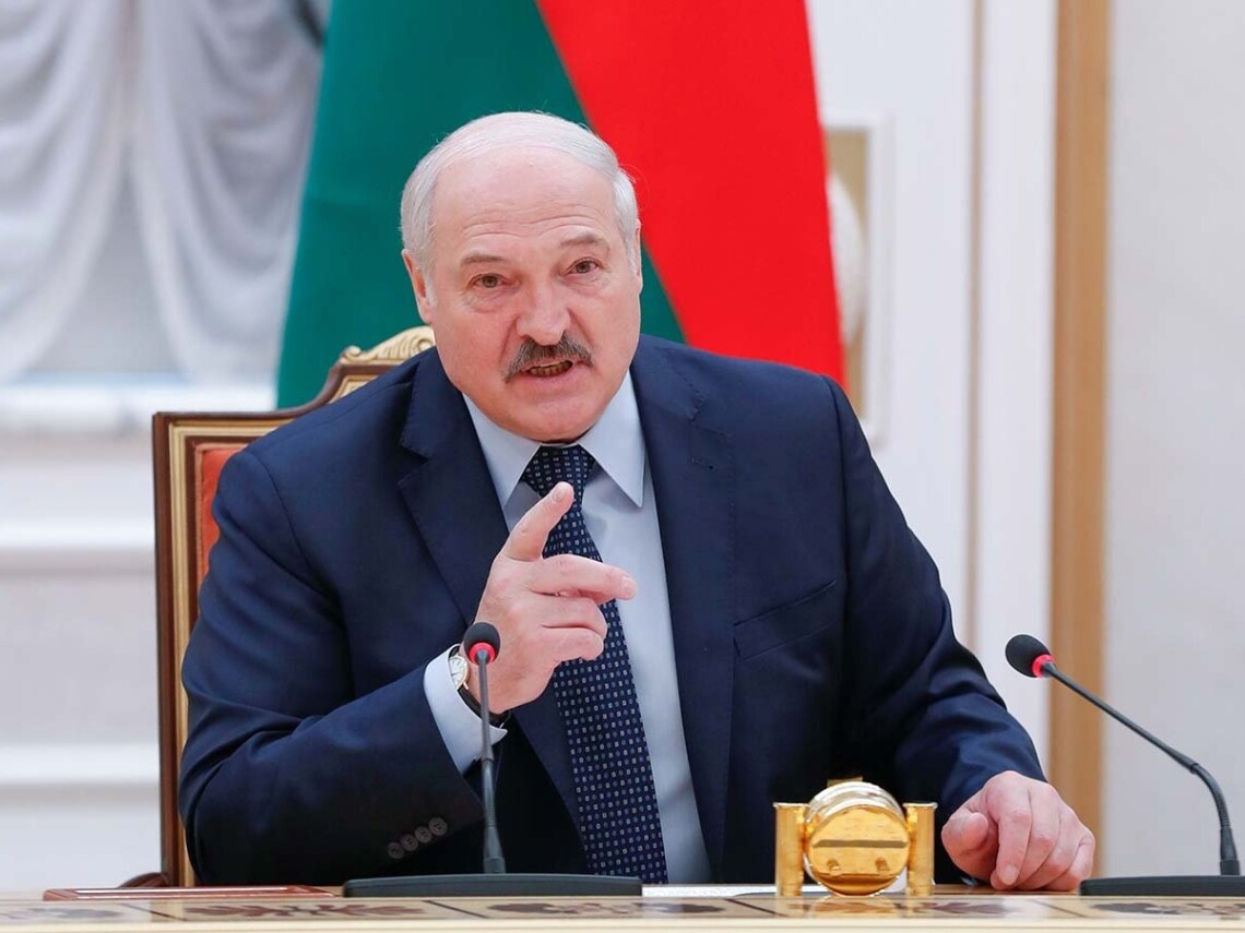 Александр Лукашенко заявил, что Беларусь не планирует нападение на Украину и бомбить не собирается.