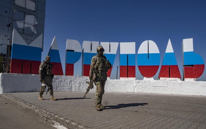 Российские оккупационные войска могут готовить провокации с жертвами во временно захваченном Мариуполе.