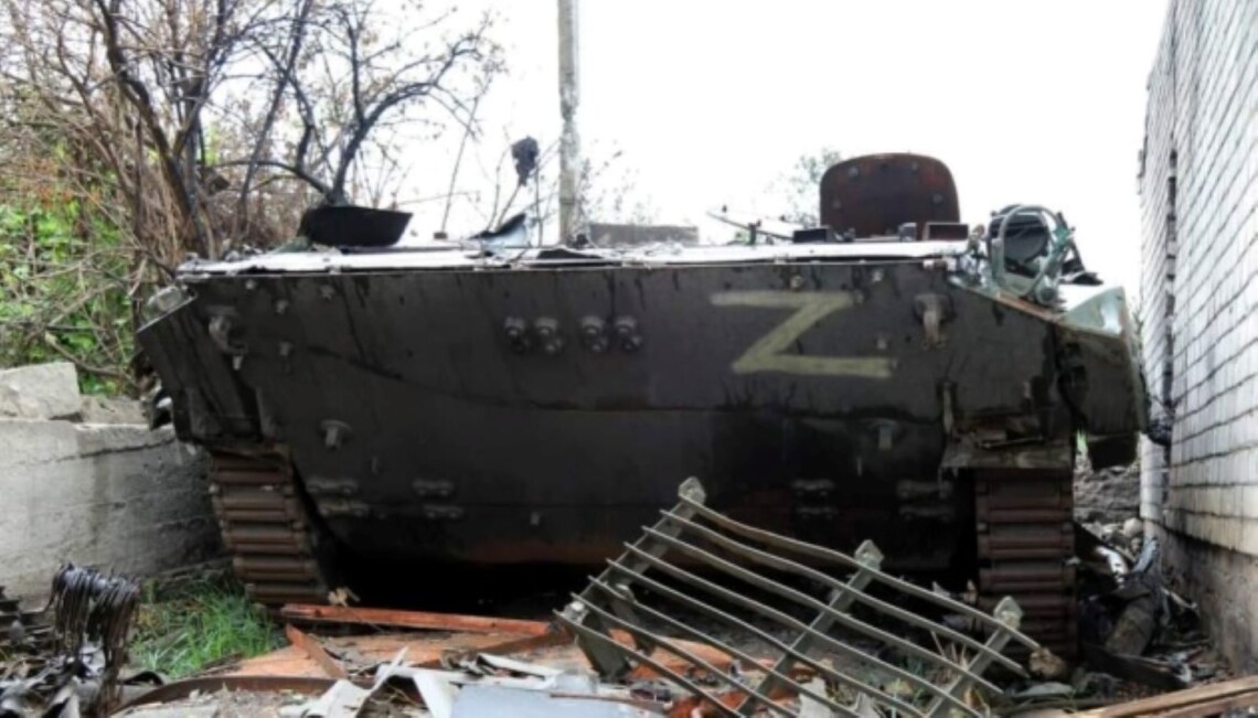 Минулої доби, 30 вересня, українські військові ліквідували 530 російських окупантів, 16 танків та збили ворожий вертоліт.