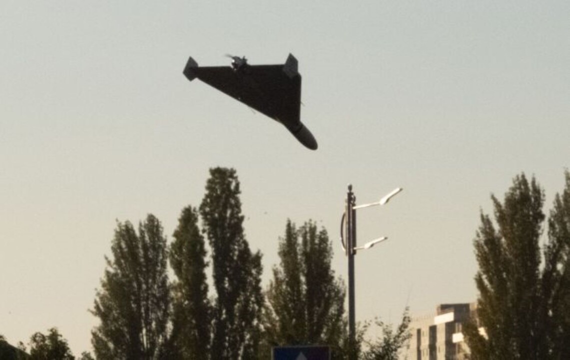 Иран в четверг, 3 ноября, мог направить в Москву транспортный самолет, на борту которого могла находиться новая партия дронов-камикадзе.