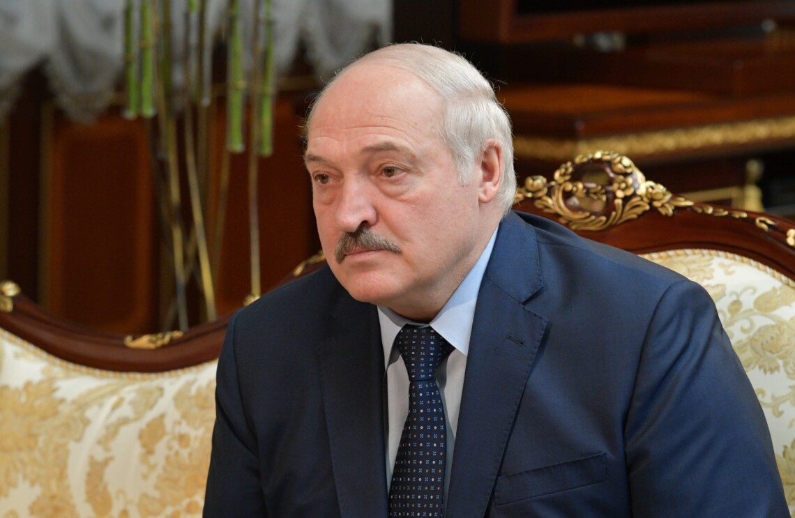 Lukaschenko wiederholte russische Ultimaten über Verhandlungen, sonst, sagte er, werde die Ukraine vollständig zerstört.