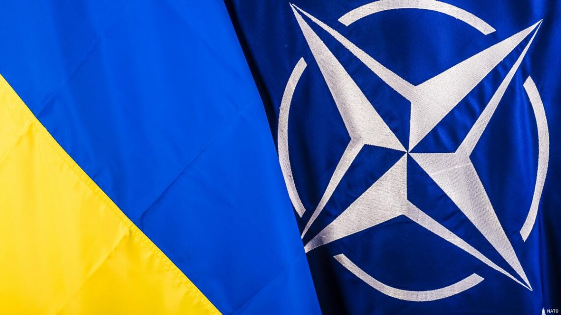 НАТО цього тижня може оголосити про надання Україні нової партії нелетальної допомоги – генераторів, медикаментів, зимового спорядження. Окремі члени Альянсу оголосять про постачання військової техніки.