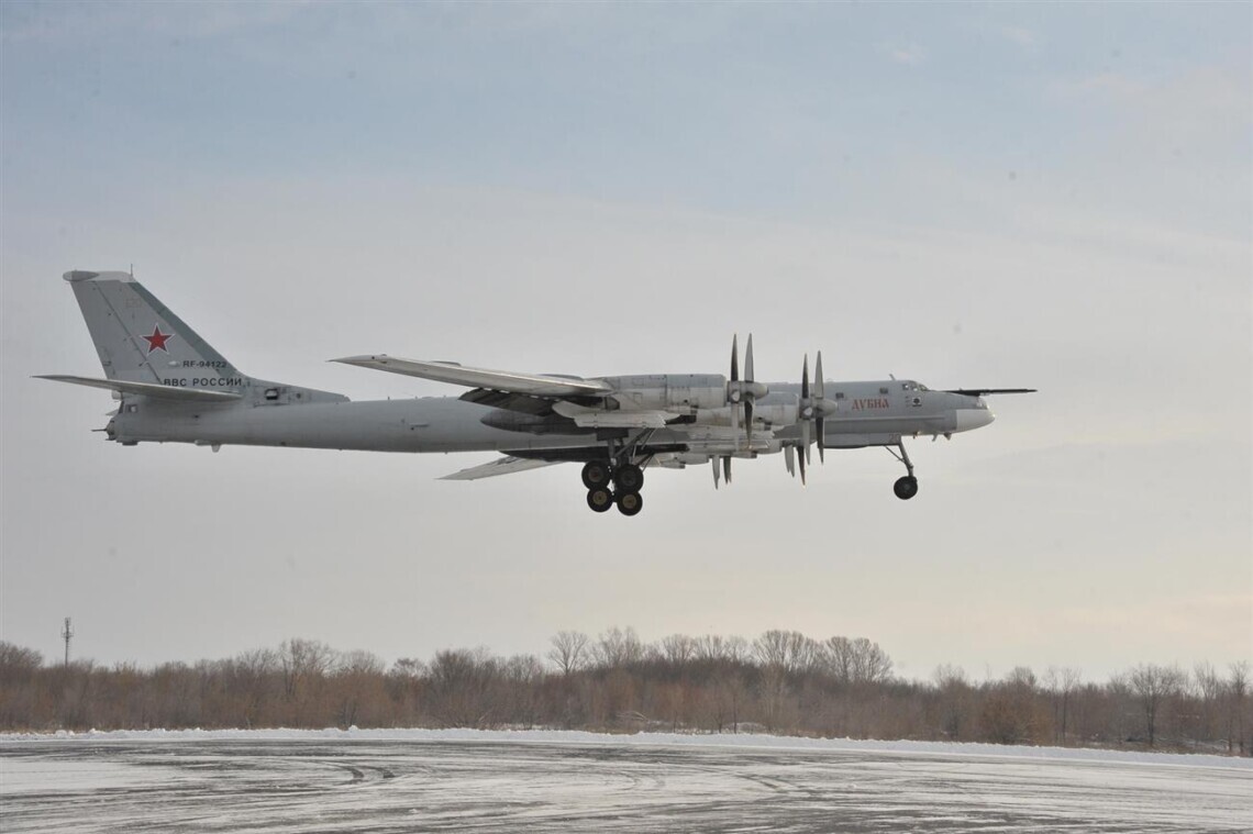 Россия все же передислоцировала и рассредоточила стратегическую дальнюю авиацию после взрывов на своих аэродромах.