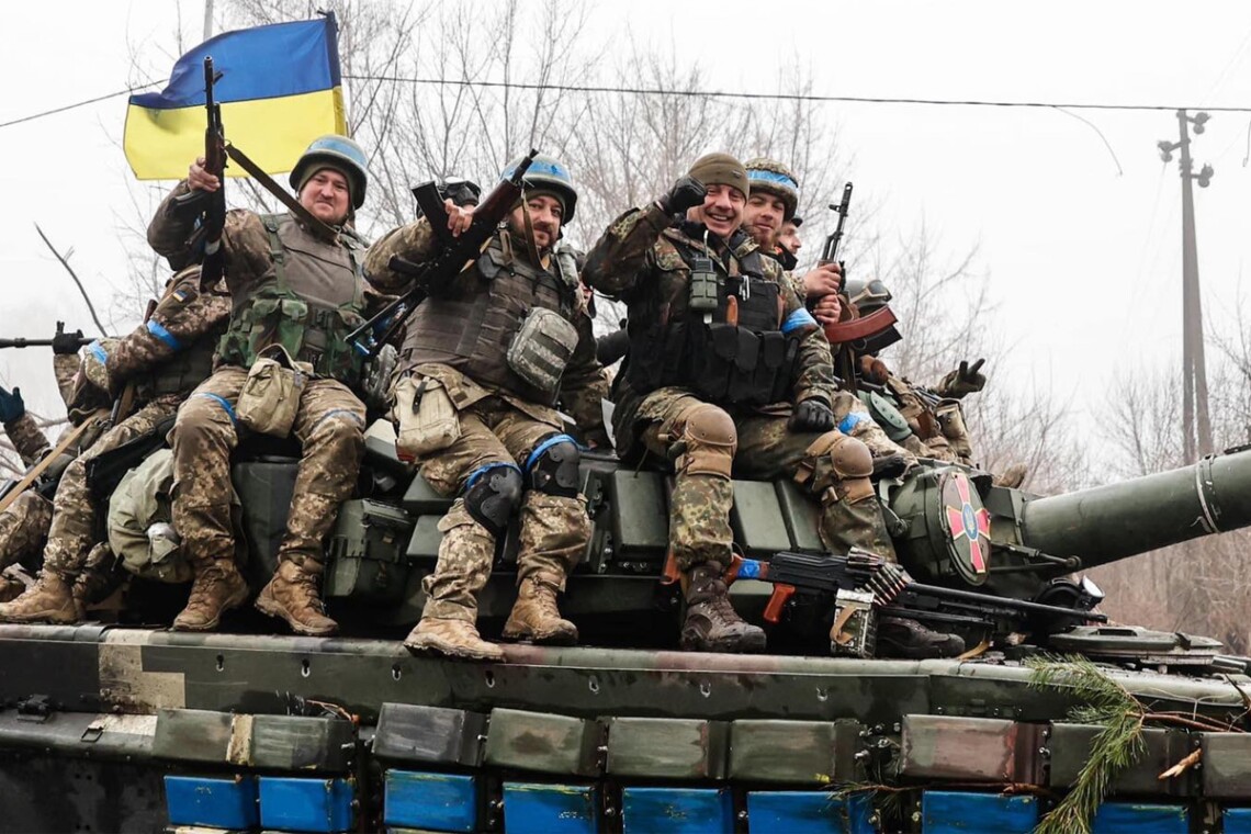 Українські захисники минулої доби відбили ворожі атаки та штурми на Донбасі в районі 13 населених пунктів. Війська рф зазнають нових втрат на полі бою.