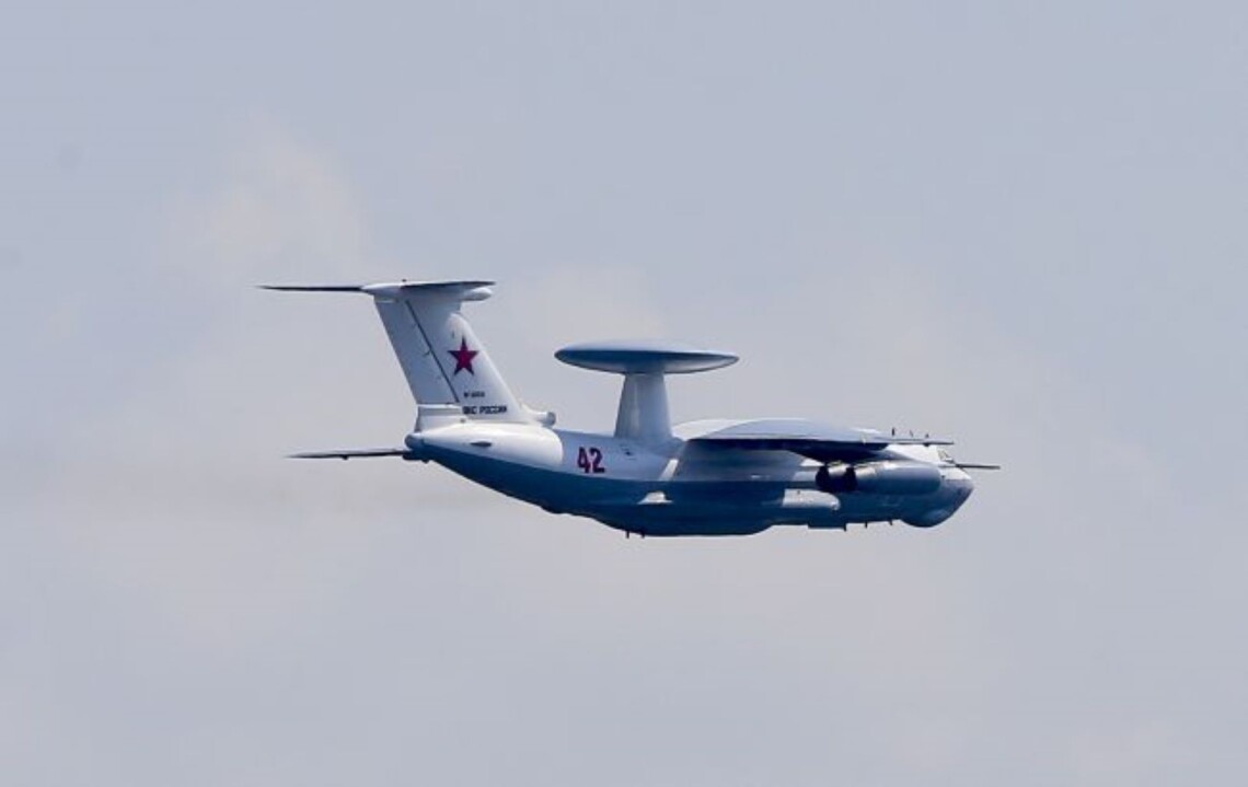 Во время массированного ракетного удара по Украине 16 декабря в Беларуси в воздух подняли российский разведывательный самолет А-50У.
