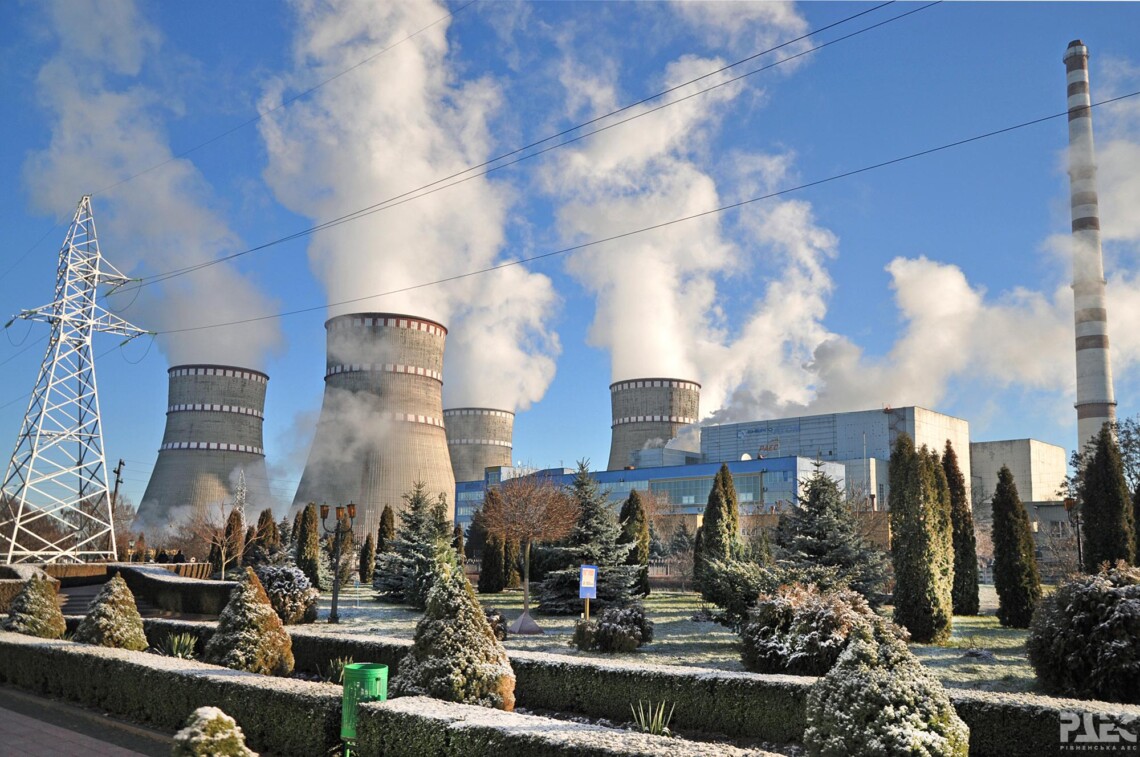 В енергосистемі України працює 8 блоків атомних станцій та 10 теплових станцій. Однак цього замало.