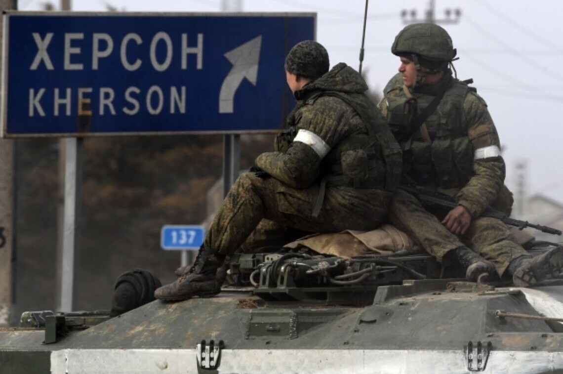 ДРГ росіян намагаються переправитися на правий берег Дніпра в районі Херсона, але українські військові виявляють та знищують їх.