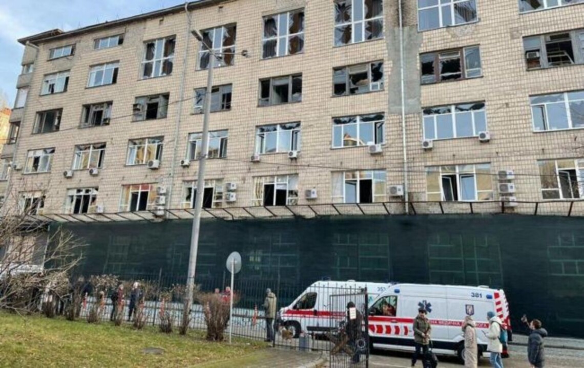 В результате сегодняшнего вражеского ракетного обстрела Киева был поврежден стадион Темп и гостиница в Святошинском районе, а также Дворец Украины.