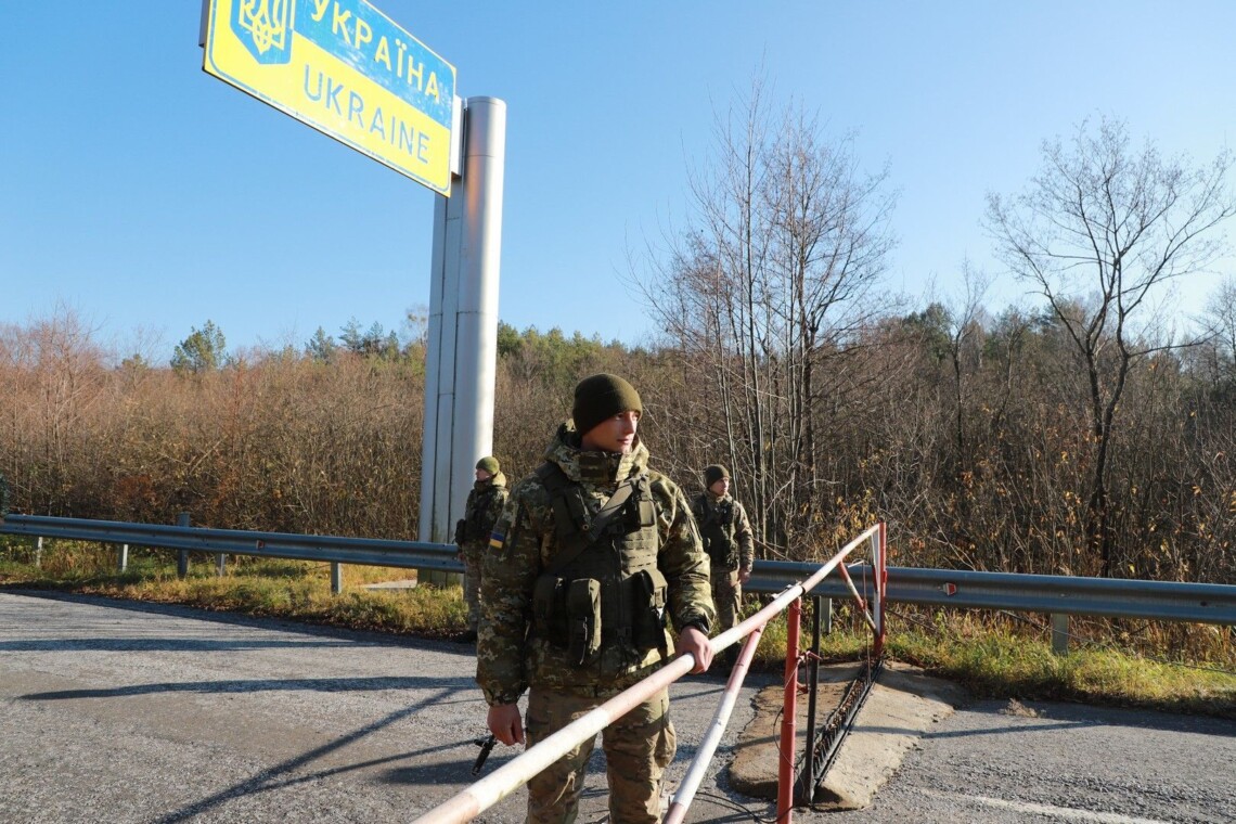 Ровненская область готова отразить возможное нападение со стороны Беларуси - в регионе заминировали весь пограничный периметр.