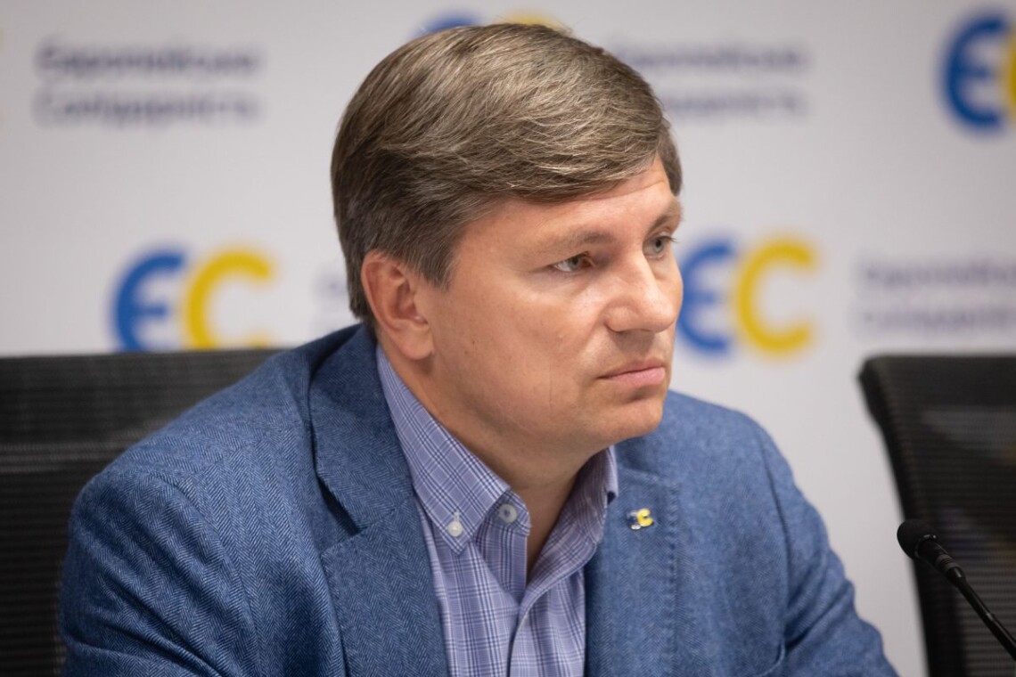 Антикоррупционные органы правопорядка заочно заподозрили члена украинского парламента от фракции Европейской солидарности.