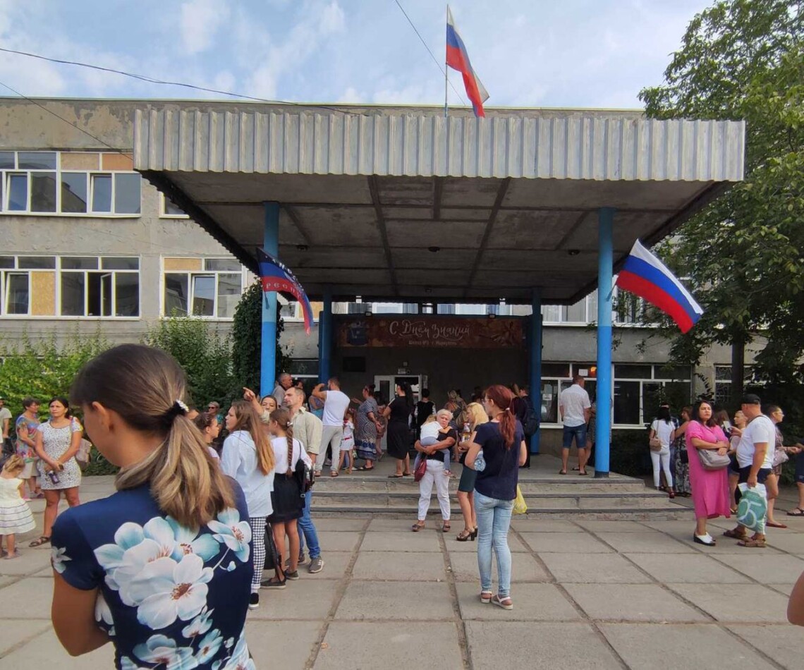 Стало известно, что каждая неделя школьников в оккупации начинается с гимна россии и так называемых разговоров о важном.