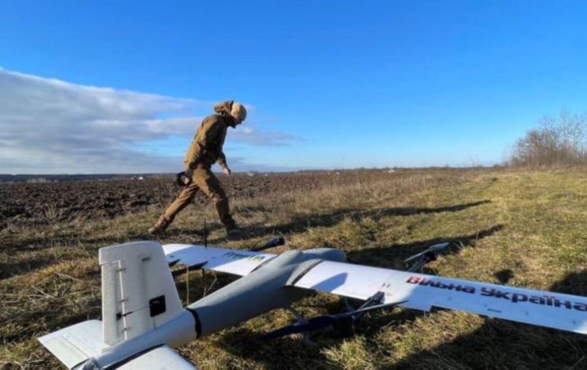 Разведчики получили от волонтеров украинские дроны Raider. Они устойчивы к средствам радиоэлектронной борьбы.