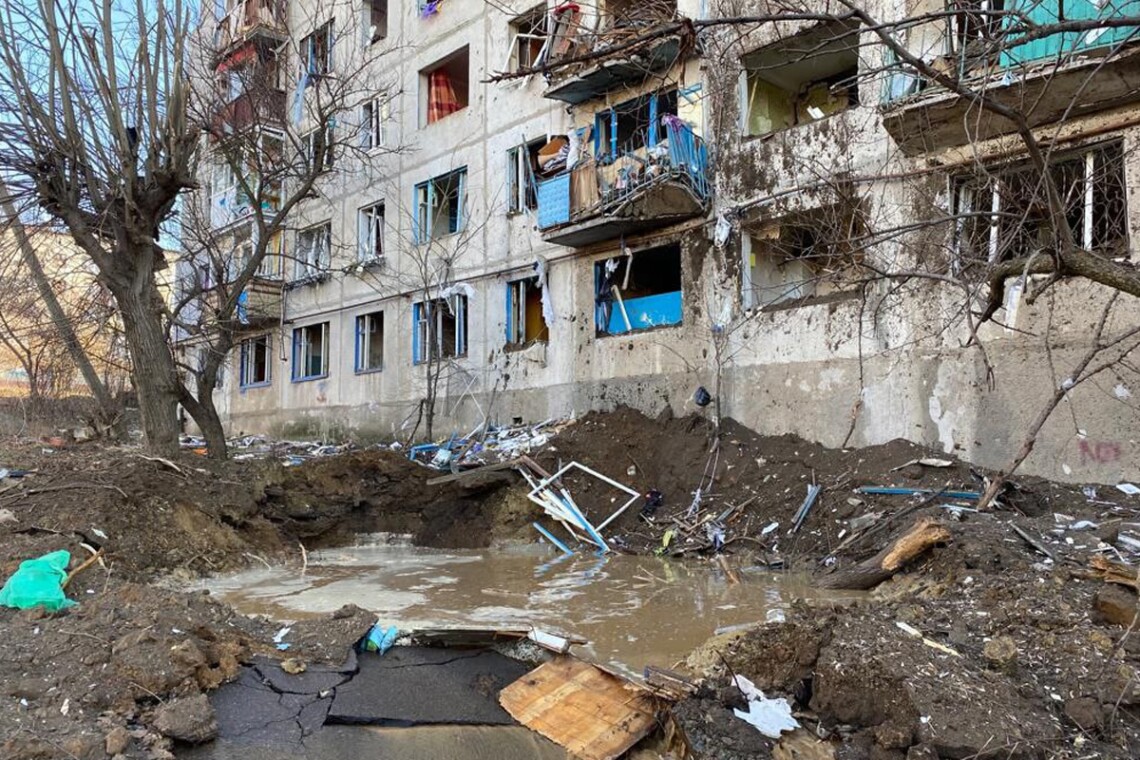 Российские оккупанты сегодня днем обстреляли Константиновку. В результате атаки четыре человека получили ранения.