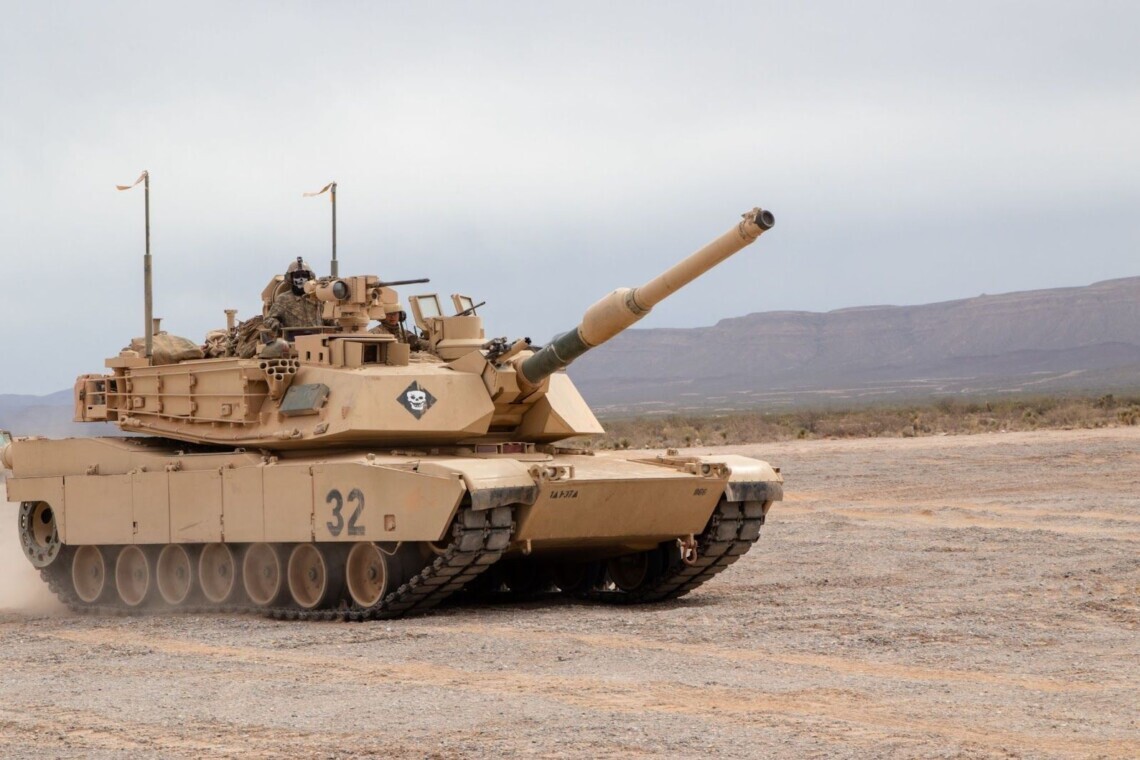В США было принято решение о передаче Украине танков Abrams. Однако в Пентагоне решили отправить Украине усовершенствованную модификацию M1A2.