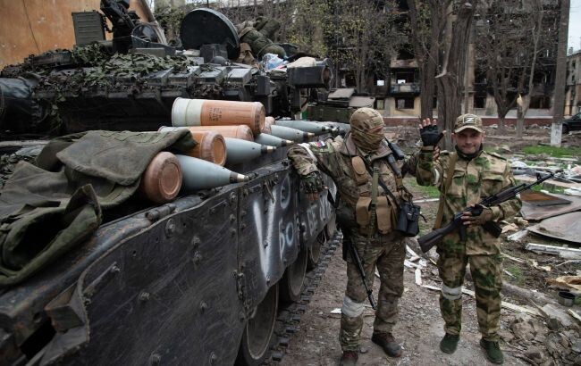 Країна-агресор може провести кілька етапів наступальних операцій, кульмінацією яких стане повне захоплення Донецької та Луганської областей.