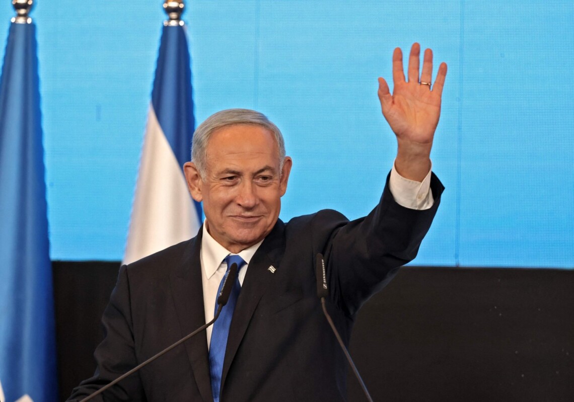 Израильский премьер готов рассмотреть вопрос предоставления Украине военной помощи. Также Нетаньяху рассказал о противодействии производству в Иране оружия, которое используется против Украины.