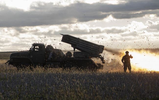 ВСУ атаковали три района дислокации оккупантов, в то же время, вражеская армия продолжает попытки проводить наступательные действия в Донецкой области.