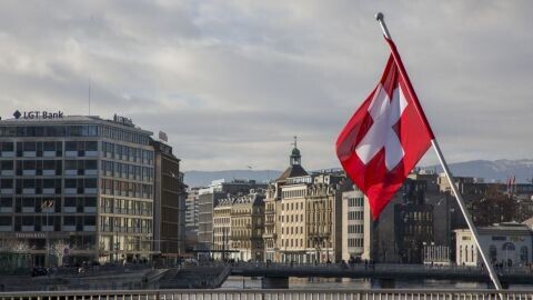 Недавно в парламент был предоставлен законопроект, который позволит правительству разрешить реэкспорт швейцарского оружия в страны с такими же демократическими ценностями, как в Швейцарии.