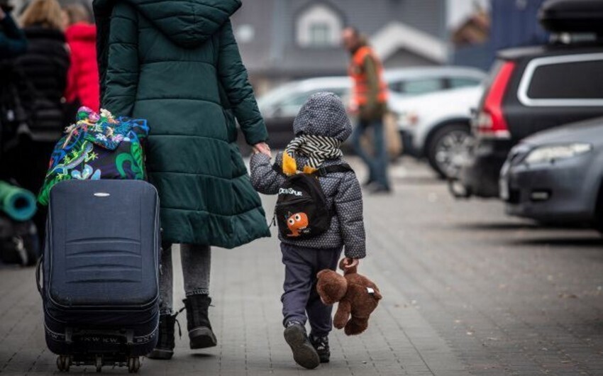В Украине зарегистрировано 4,8 млн внутренне перемещенных лиц. Согласно словам инистра, государство всячески пытается поддерживать переселенцев.