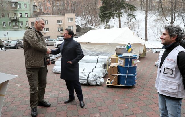 Столица получила очередную партию гуманитарной помощи от итальянских партнеров. Об этом говорится в сообщении мэра Киева Виталия Кличко в телеграме.
