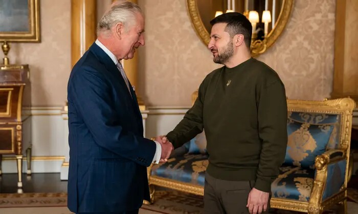 Владимир Зеленский встретился в Букингемском дворце с королем Чарльзом III. Это первая встреча украинского президента с монархом.