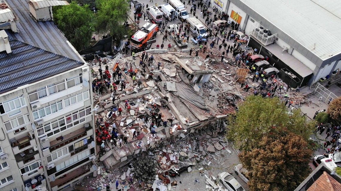 Кількість загиблих внаслідок потужного землетрусу в Туреччині й Сирії зросла до понад 45 тисяч – у той час, як пошуково-рятувальні роботи тривають.